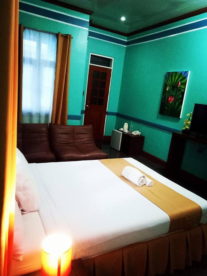Villa Jhoana Resort Angono Phòng bức ảnh
