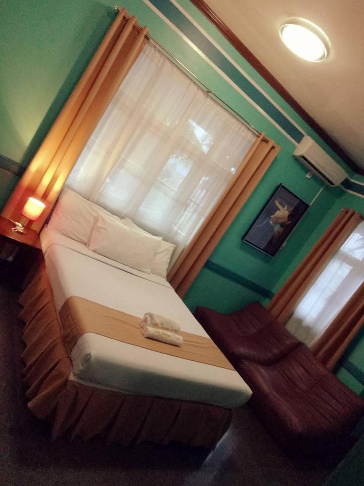 Villa Jhoana Resort Angono Phòng bức ảnh
